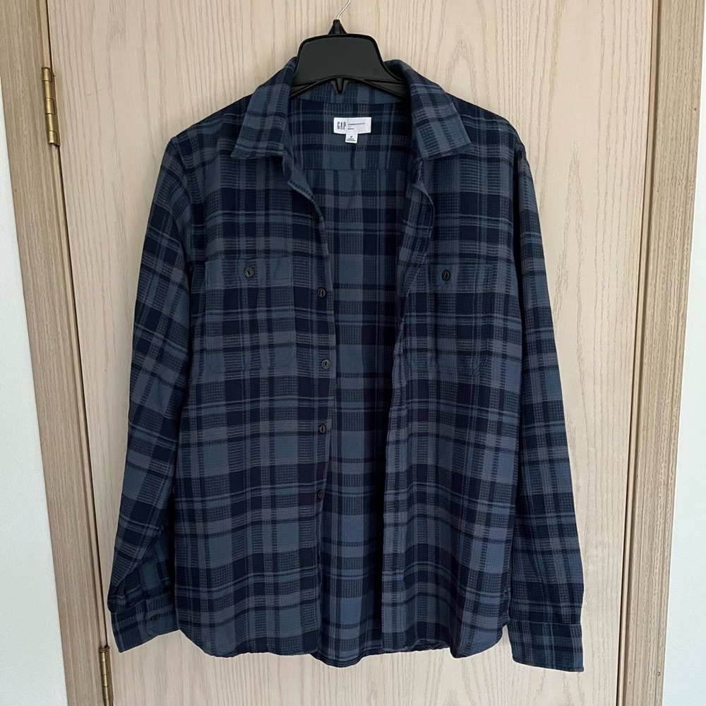GAP Men's Blue Plaid Casual Button Down Shirt